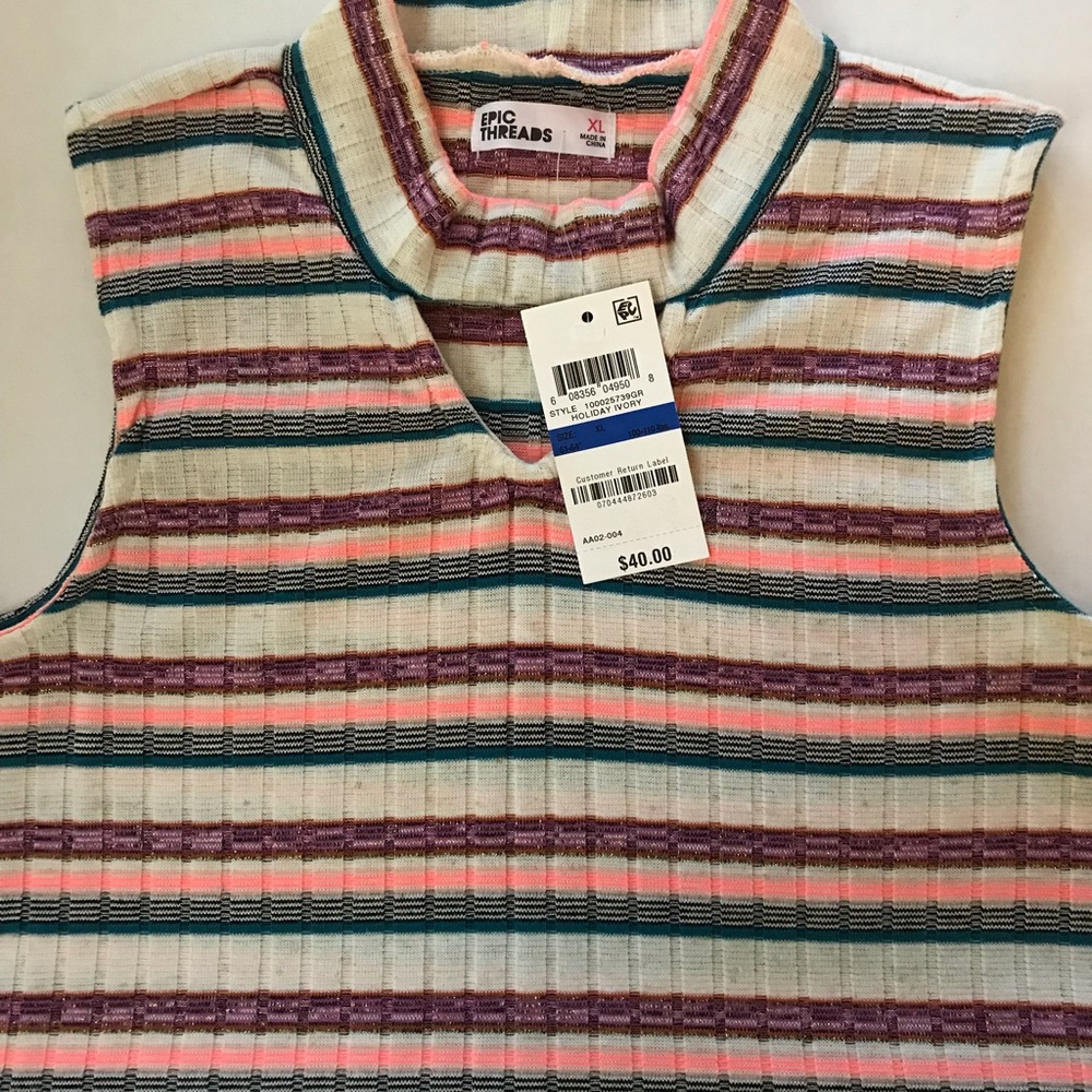 Women’s striped tunic.